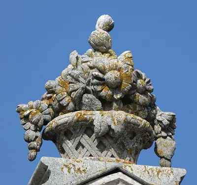 De zuidgevel van het koninklijk klooster van Brou