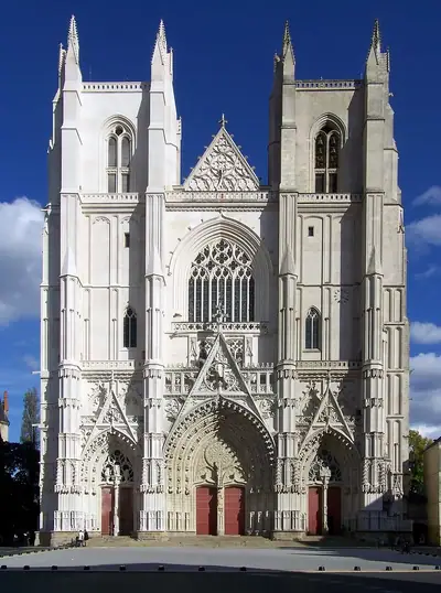 De gevel van de kathedraal van Nantes
