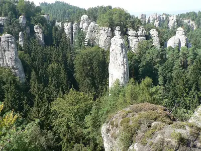 La ciudad de roca de Hruboskalsko en el Paraíso Checo