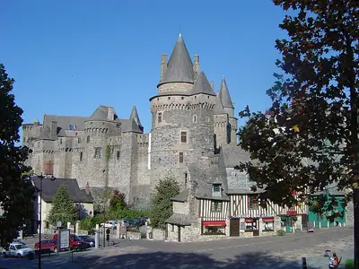 Het kasteel van Vitré gezien vanaf het Place Saint-Yves