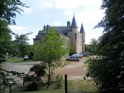 Le chemin vers le château de Pescheray