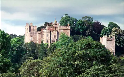 Dunster Castle auf seinem Hügel