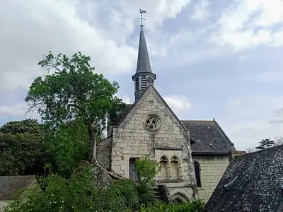 De kerk Notre-Dame de Béhuard op haar rots