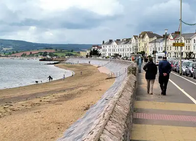 Die Strandpromenade von Exmouth