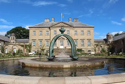 La fuente en los jardines de Dumfries House