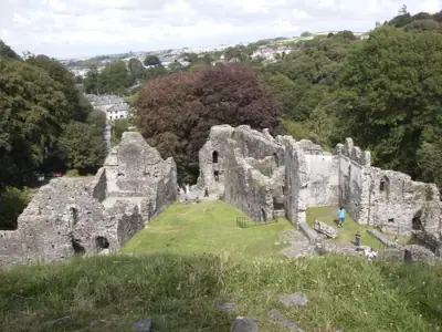 Die Ruinen von Okehampton Castle
