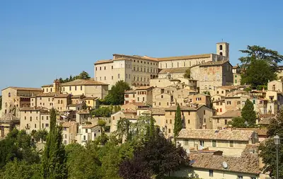 Panorama de la ville perchée de Todi