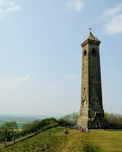 La torre del Tyndale Monument en North Nibley