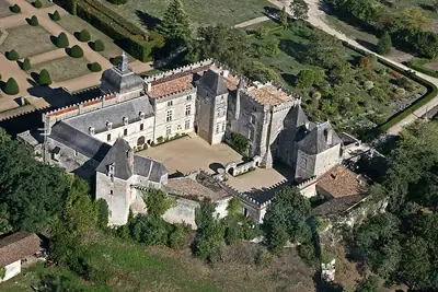Le château de Vayres