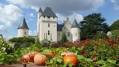 De gevel van Château du Rivau